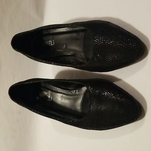 Women's shoes